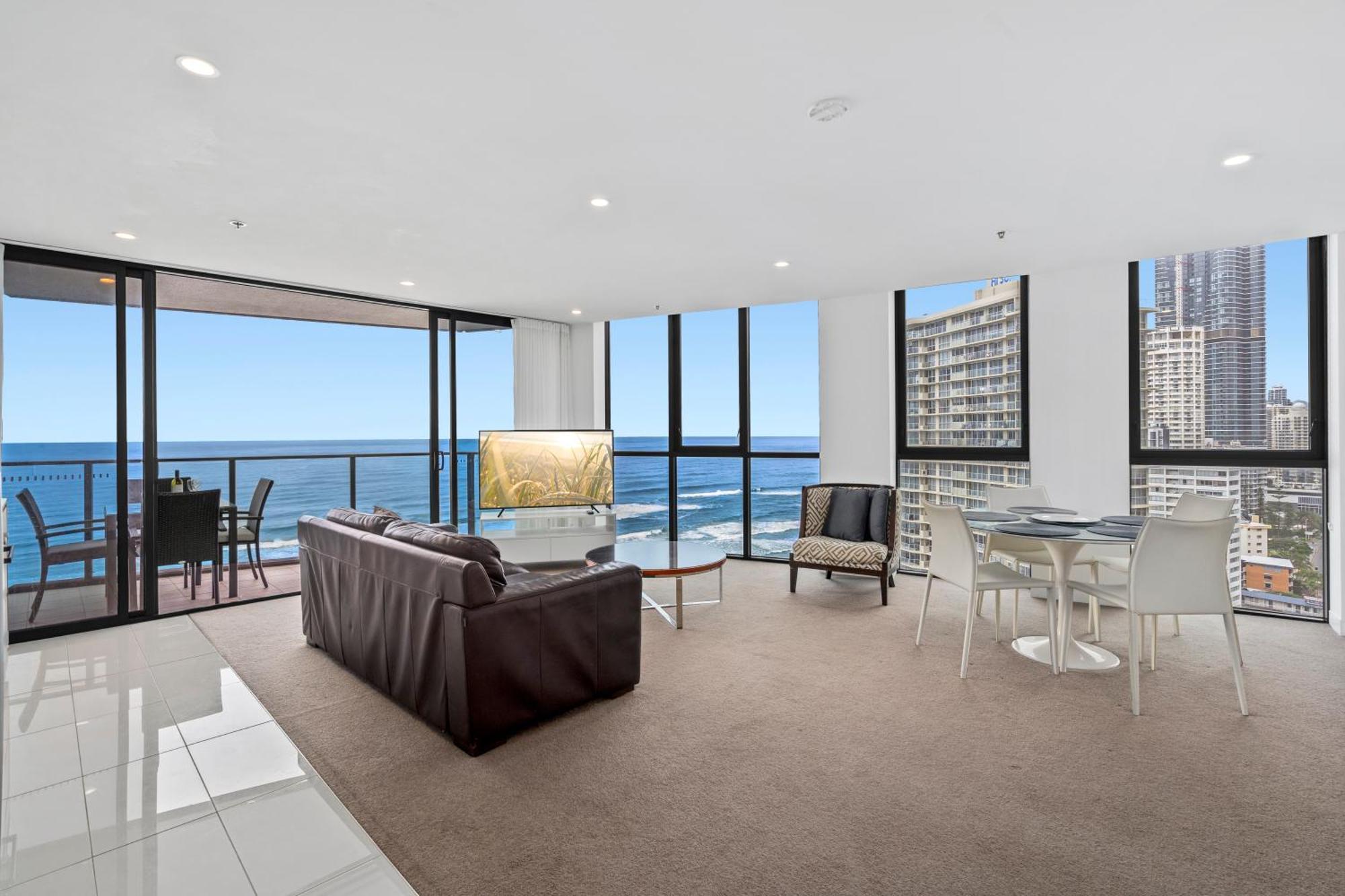 Appartamento Rhapsody Surfers Paradise Beachfront Sleeps 6 - Optimise Bnb Gold Coast Esterno foto