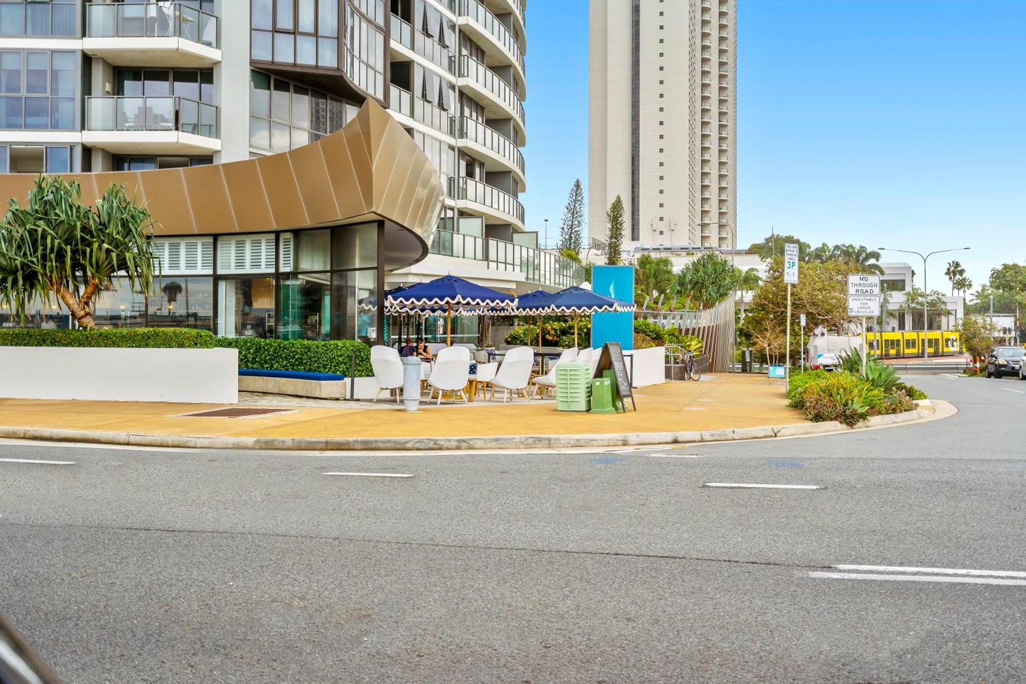 Appartamento Rhapsody Surfers Paradise Beachfront Sleeps 6 - Optimise Bnb Gold Coast Esterno foto